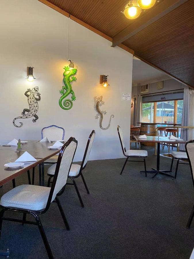 Gateway Motor Inn Narrandera Ngoại thất bức ảnh